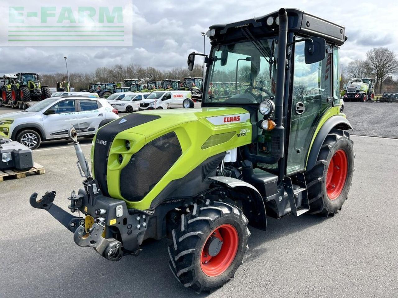 CLAAS nexos 260 m advanced, fkh + fzw, nur 907 h ! - Tracteur agricole: photos 1 CLAAS nexos 260 m advanced, fkh + fzw, nur 907 h ! - Tracteur agricole: photos 1