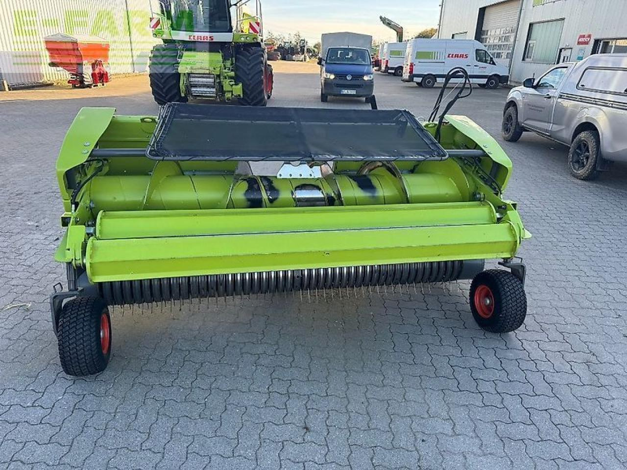 CLAAS pu 300 - Accessoire aux ensileuses: photos 3 CLAAS pu 300 - Accessoire aux ensileuses: photos 3