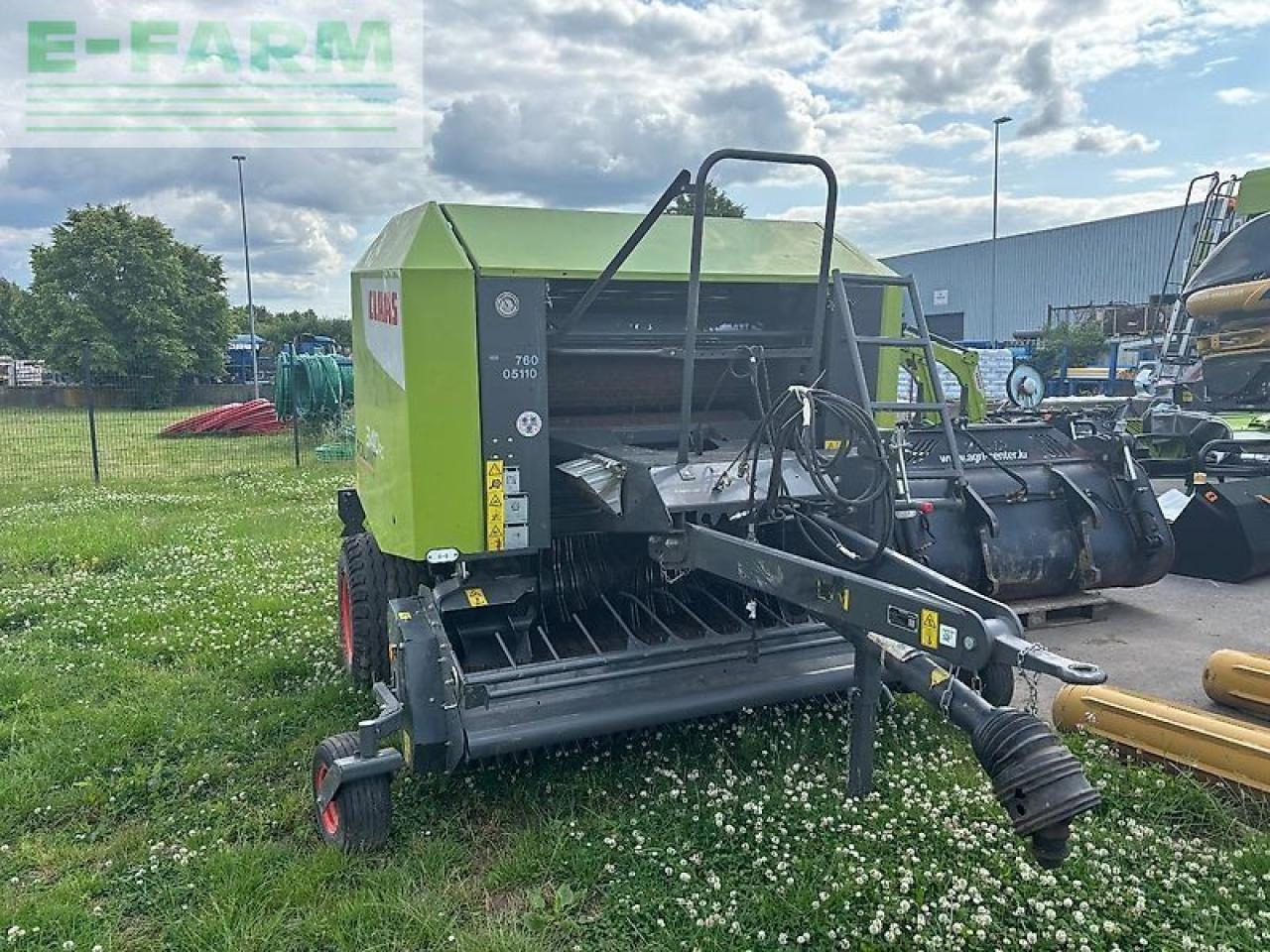 CLAAS rollant 340 rc - Presse à balles cubiques: photos 2 CLAAS rollant 340 rc - Presse à balles cubiques: photos 2