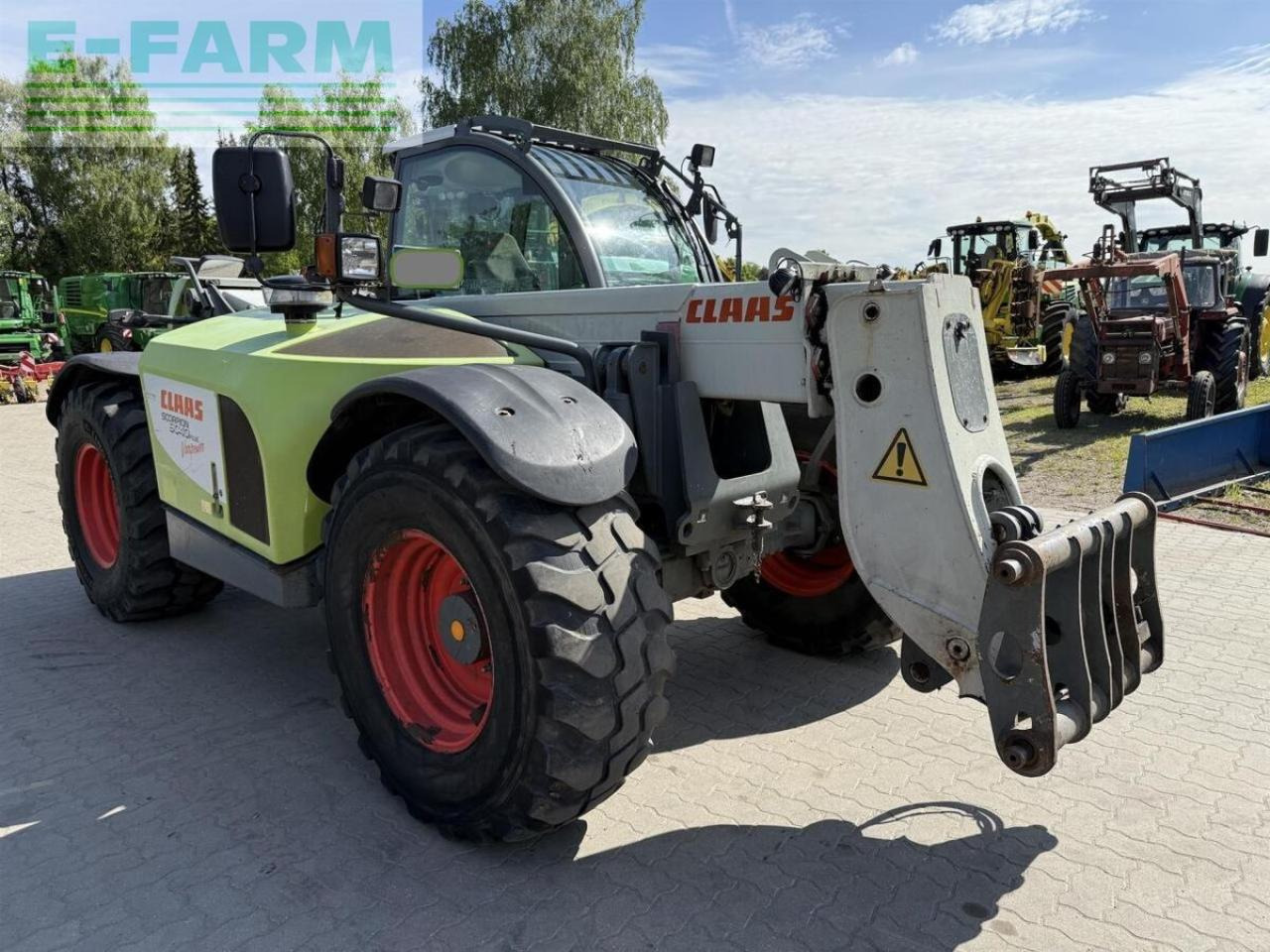 Chariot télescopique CLAAS scorpion 9040 vario plus: photos 8