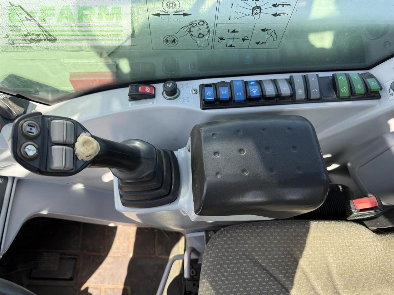 Chariot télescopique CLAAS scorpion 9040 vario plus: photos 12