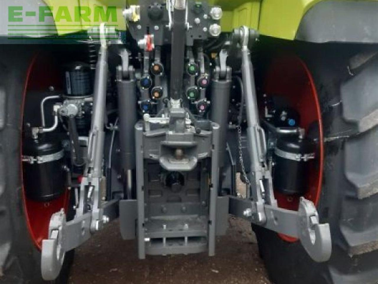 CLAAS traktor arion 650 hexas cis+ - Tracteur agricole: photos 5 CLAAS traktor arion 650 hexas cis+ - Tracteur agricole: photos 5