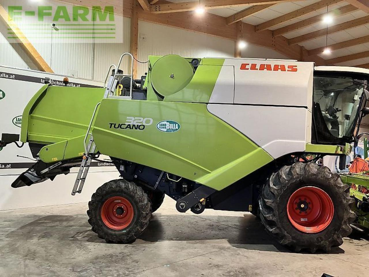 CLAAS tucano 320 - Moissonneuse-batteuse: photos 3 CLAAS tucano 320 - Moissonneuse-batteuse: photos 3