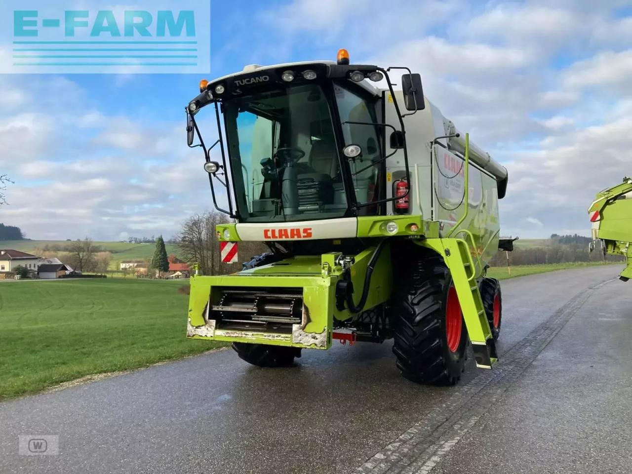 CLAAS tucano 420 - Moissonneuse-batteuse: photos 3 CLAAS tucano 420 - Moissonneuse-batteuse: photos 3
