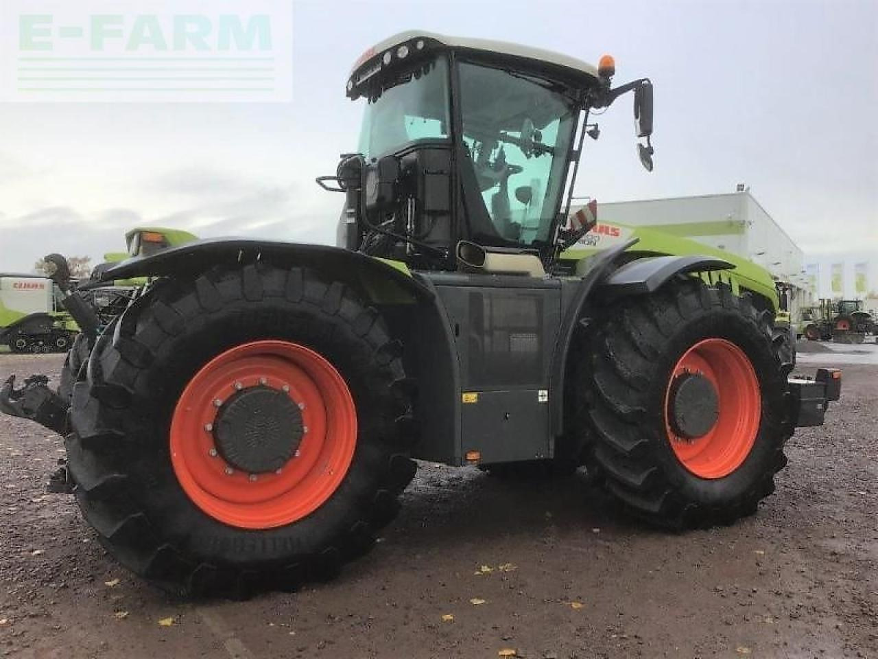 CLAAS xerion 4200 trac vc TRAC VC - Tracteur agricole: photos 5 CLAAS xerion 4200 trac vc TRAC VC - Tracteur agricole: photos 5