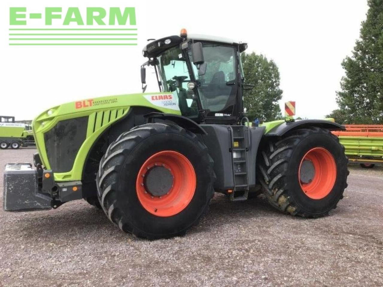 CLAAS xerion 5000 trac TRAC - Tracteur agricole: photos 1 CLAAS xerion 5000 trac TRAC - Tracteur agricole: photos 1