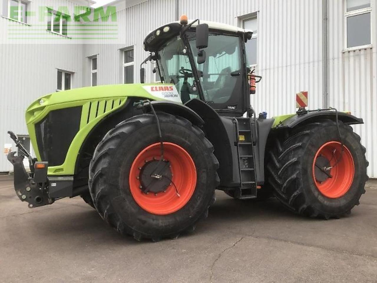CLAAS xerion 5000 trac TRAC - Tracteur agricole: photos 1 CLAAS xerion 5000 trac TRAC - Tracteur agricole: photos 1