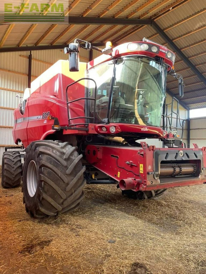 Case-IH 8010 - Moissonneuse-batteuse: photos 2 Case-IH 8010 - Moissonneuse-batteuse: photos 2