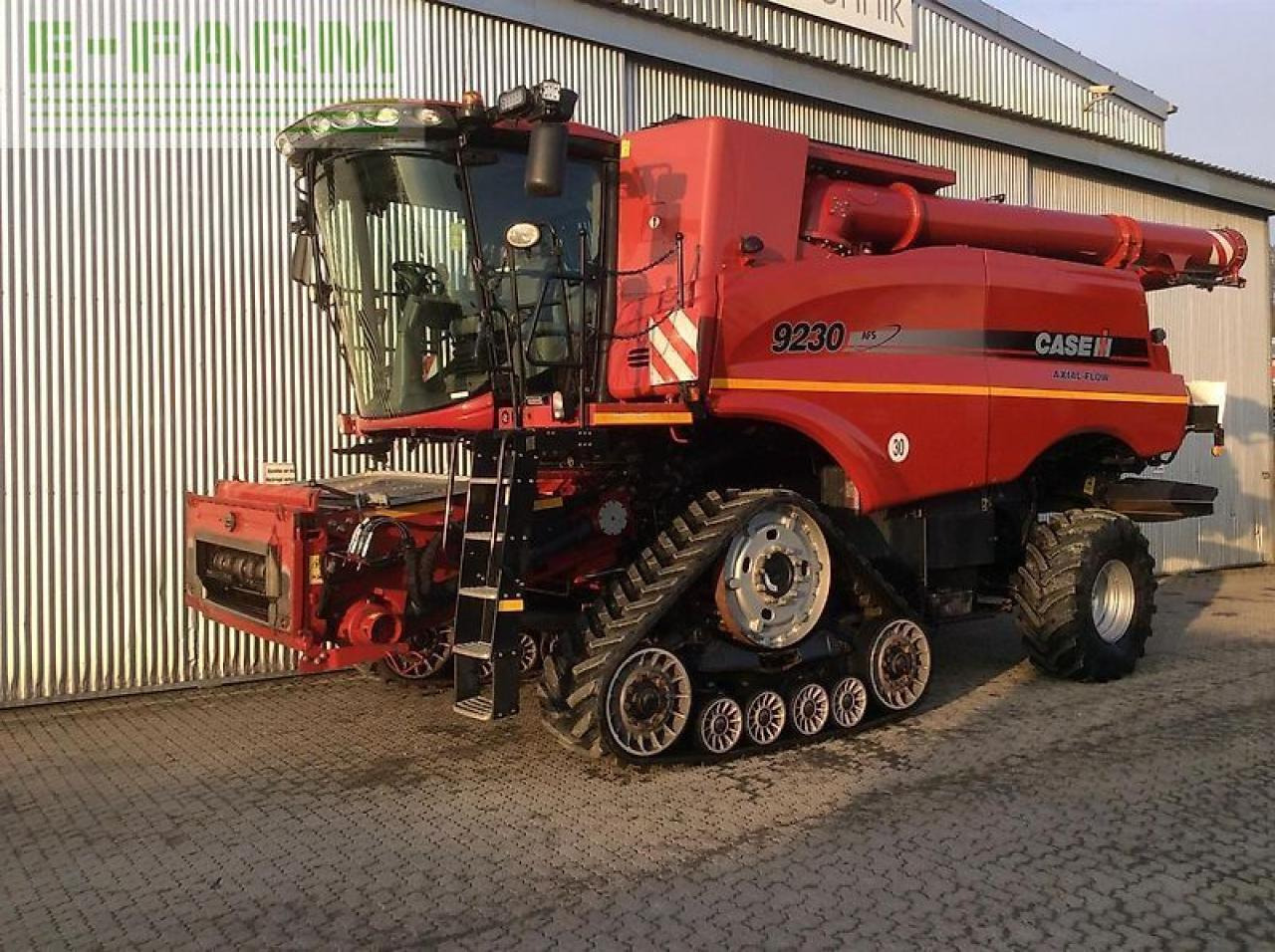 Case-IH axial 9230 - Moissonneuse-batteuse: photos 1 Case-IH axial 9230 - Moissonneuse-batteuse: photos 1
