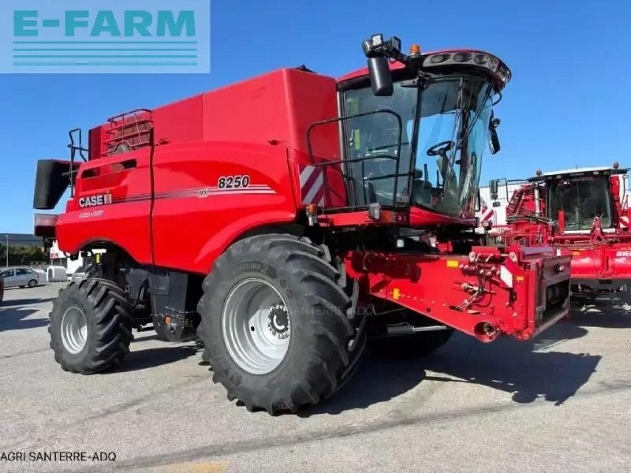 Case-IH axial-flow 8250 - Moissonneuse-batteuse: photos 1 Case-IH axial-flow 8250 - Moissonneuse-batteuse: photos 1