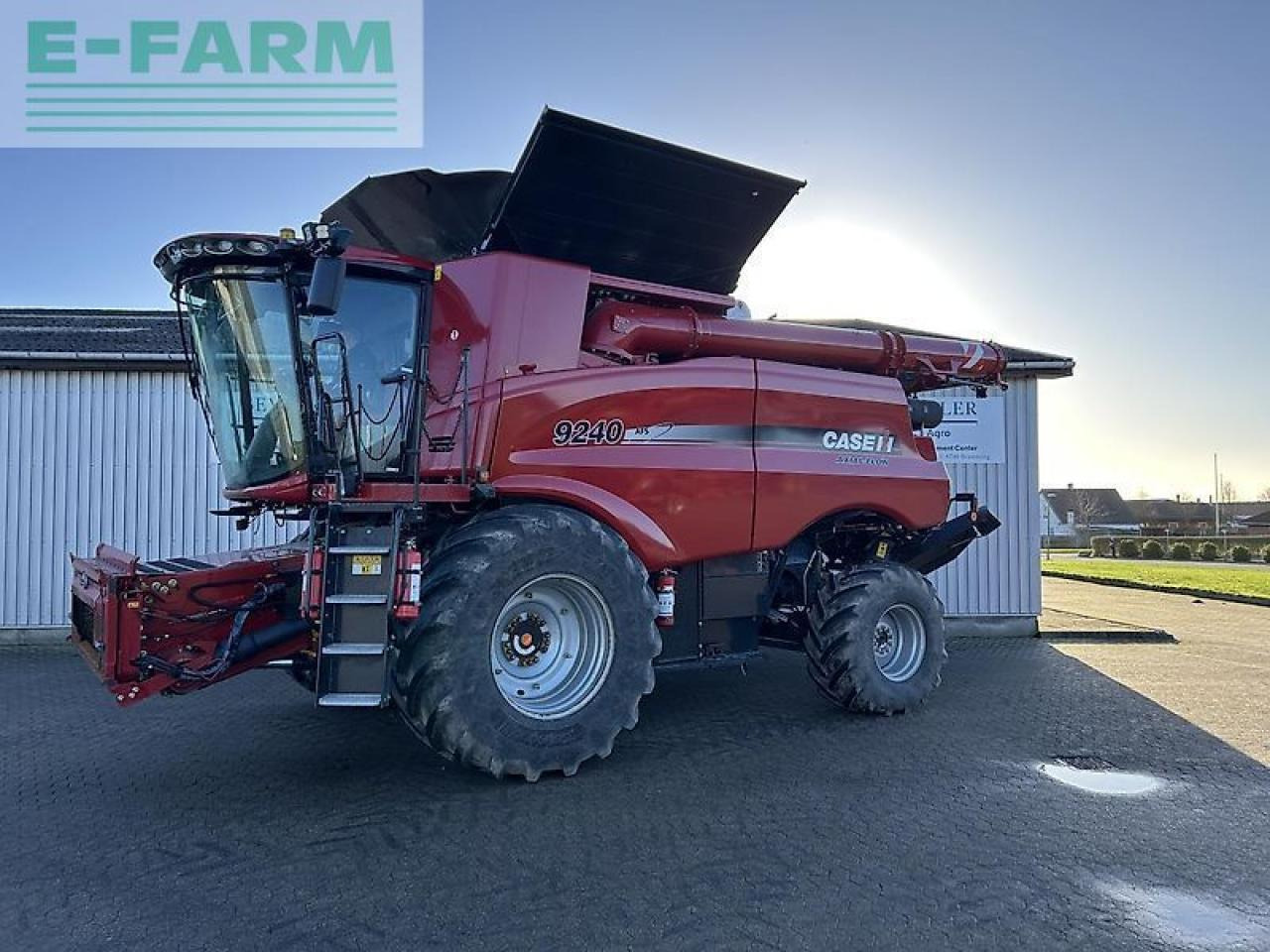 Case-IH axial flow 9240 - Moissonneuse-batteuse: photos 1 Case-IH axial flow 9240 - Moissonneuse-batteuse: photos 1