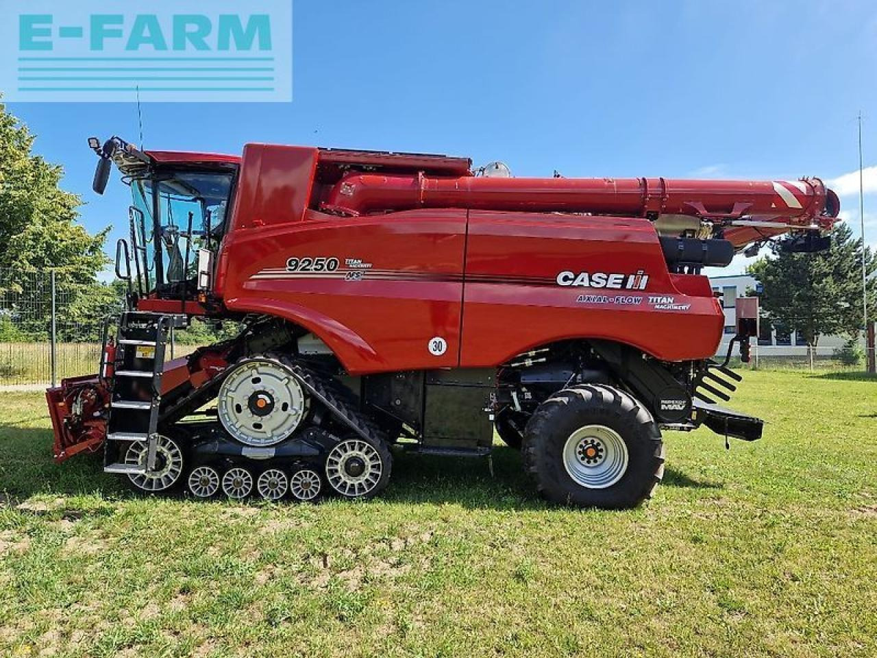Case-IH axial flow 9250 st 5 p - Moissonneuse-batteuse: photos 1 Case-IH axial flow 9250 st 5 p - Moissonneuse-batteuse: photos 1
