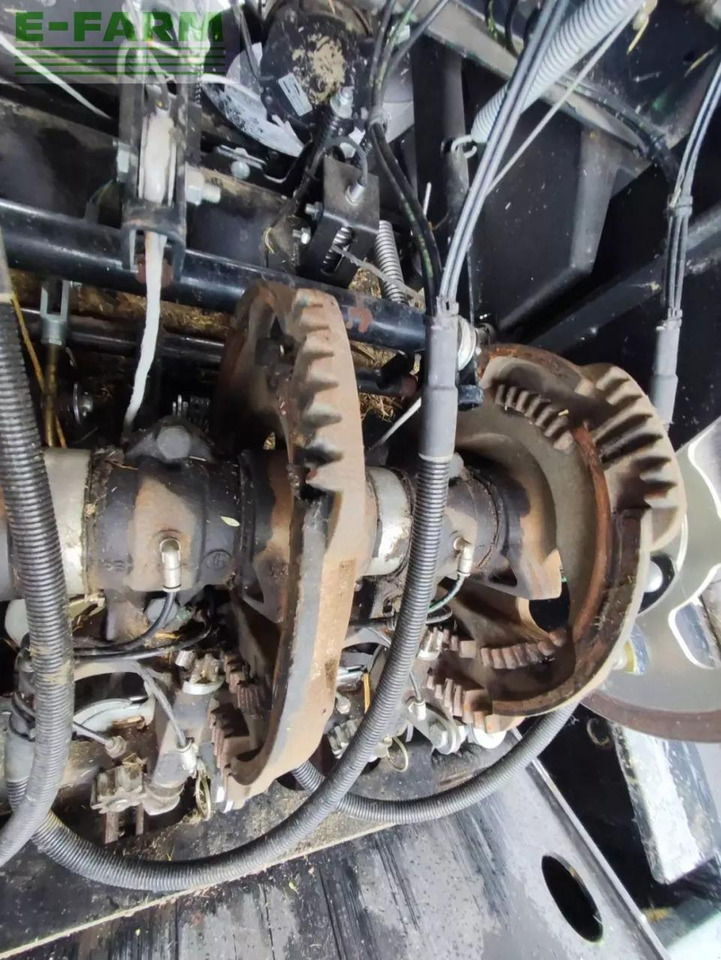 Case-IH lb434r xl - Presse à balles cubiques: photos 5 Case-IH lb434r xl - Presse à balles cubiques: photos 5