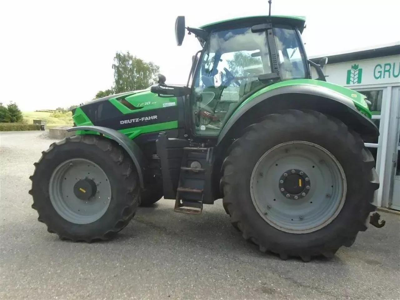 Deutz-Fahr agrotron 7230 ttv TTV - Tracteur agricole: photos 2 Deutz-Fahr agrotron 7230 ttv TTV - Tracteur agricole: photos 2