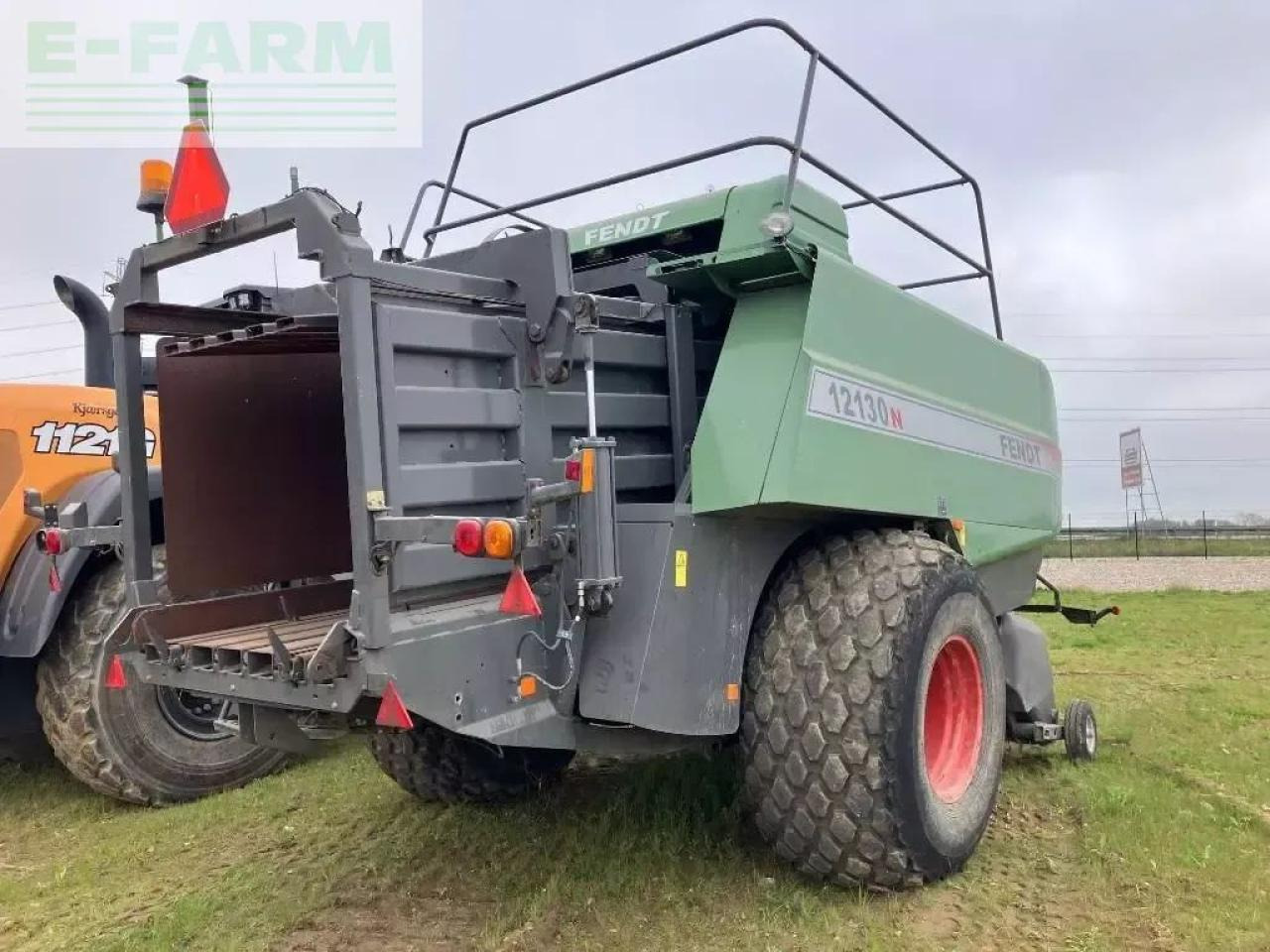 Fendt 12130 n - Presse à balles cubiques: photos 3 Fendt 12130 n - Presse à balles cubiques: photos 3
