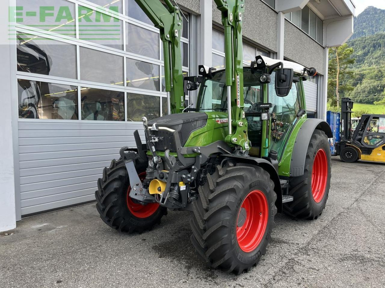 Fendt 211 s vario gen3 power setting 2 - Tracteur agricole: photos 3 Fendt 211 s vario gen3 power setting 2 - Tracteur agricole: photos 3