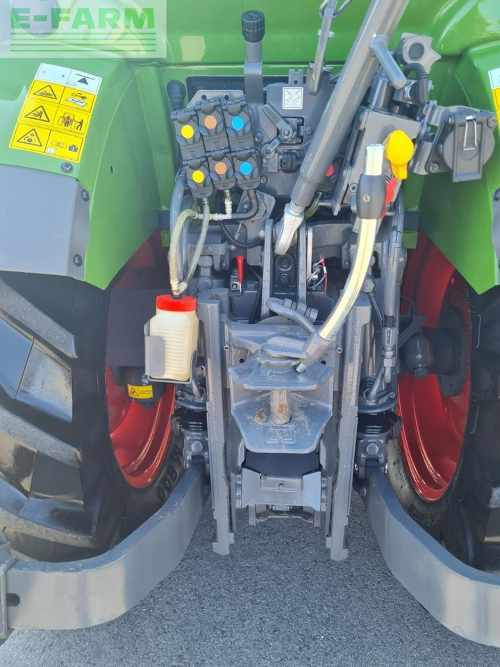 Fendt 211 vario f F - Tracteur agricole: photos 4 Fendt 211 vario f F - Tracteur agricole: photos 4