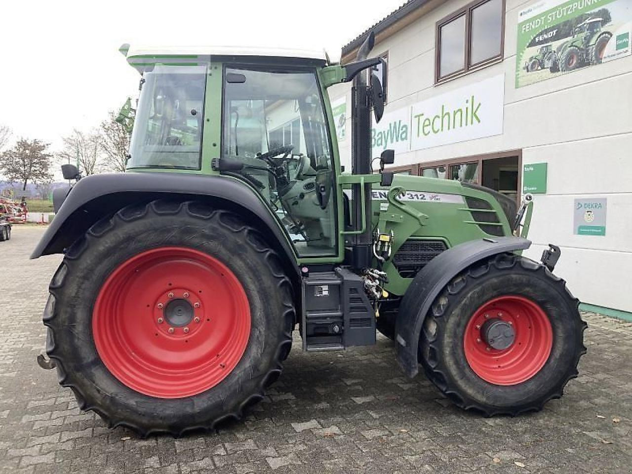 Fendt 312 vario com3 - Tracteur agricole: photos 3 Fendt 312 vario com3 - Tracteur agricole: photos 3