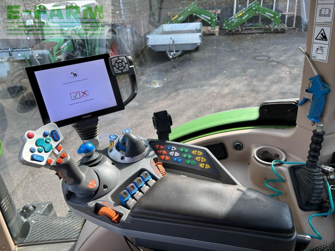 Tracteur agricole Fendt 718 Vario: photos 18 Tracteur agricole Fendt 718 Vario: photos 18