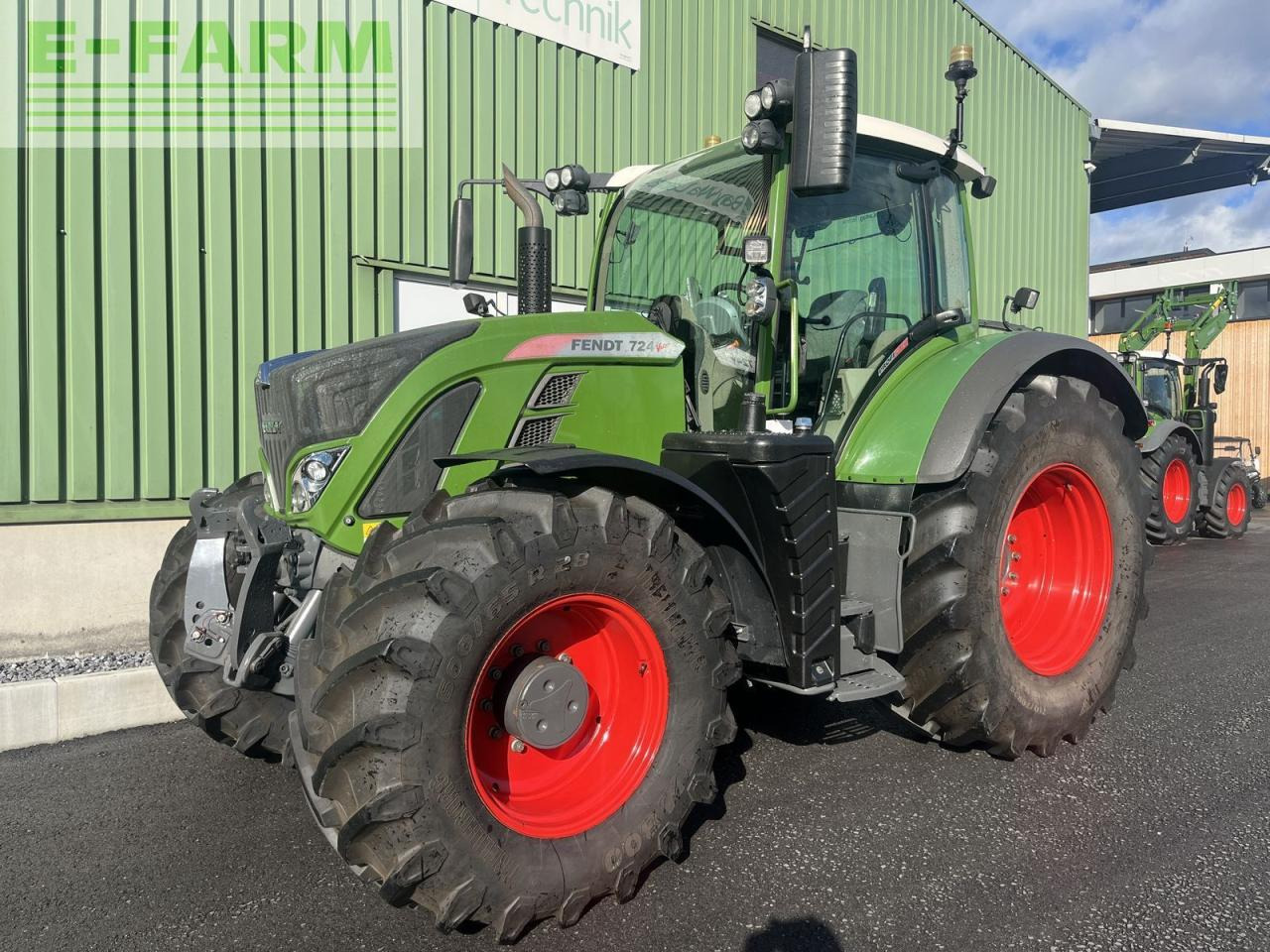 Fendt 724 vario - Tracteur agricole: photos 1 Fendt 724 vario - Tracteur agricole: photos 1