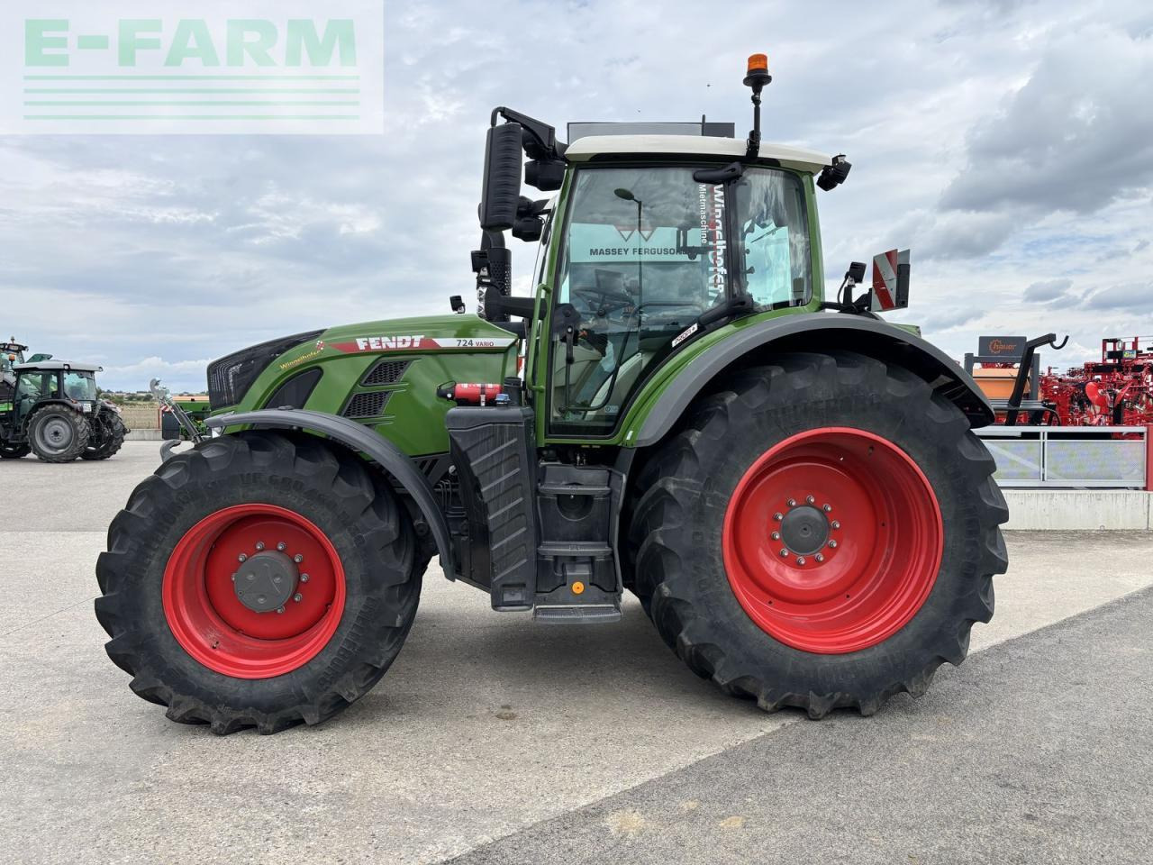 Fendt 724 vario profi+ ProfiPlus - Tracteur agricole: photos 3 Fendt 724 vario profi+ ProfiPlus - Tracteur agricole: photos 3