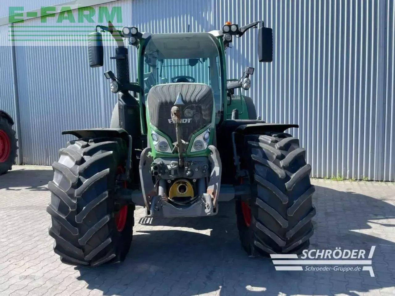 Tracteur agricole Fendt 724 vario s4 profi plus ProfiPlus: photos 12