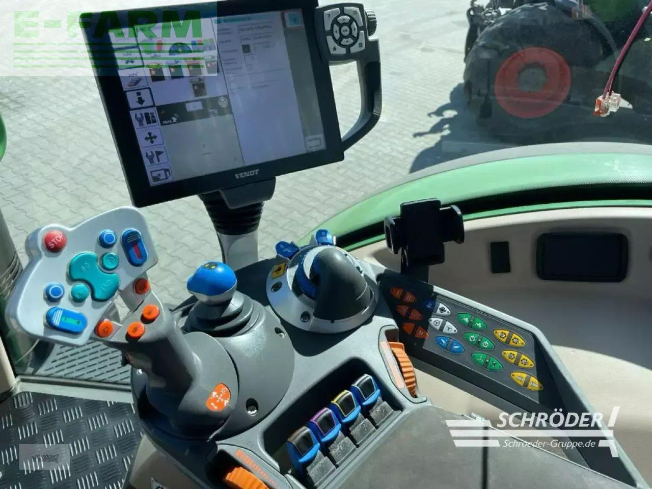Tracteur agricole Fendt 724 vario s4 profi plus ProfiPlus: photos 20