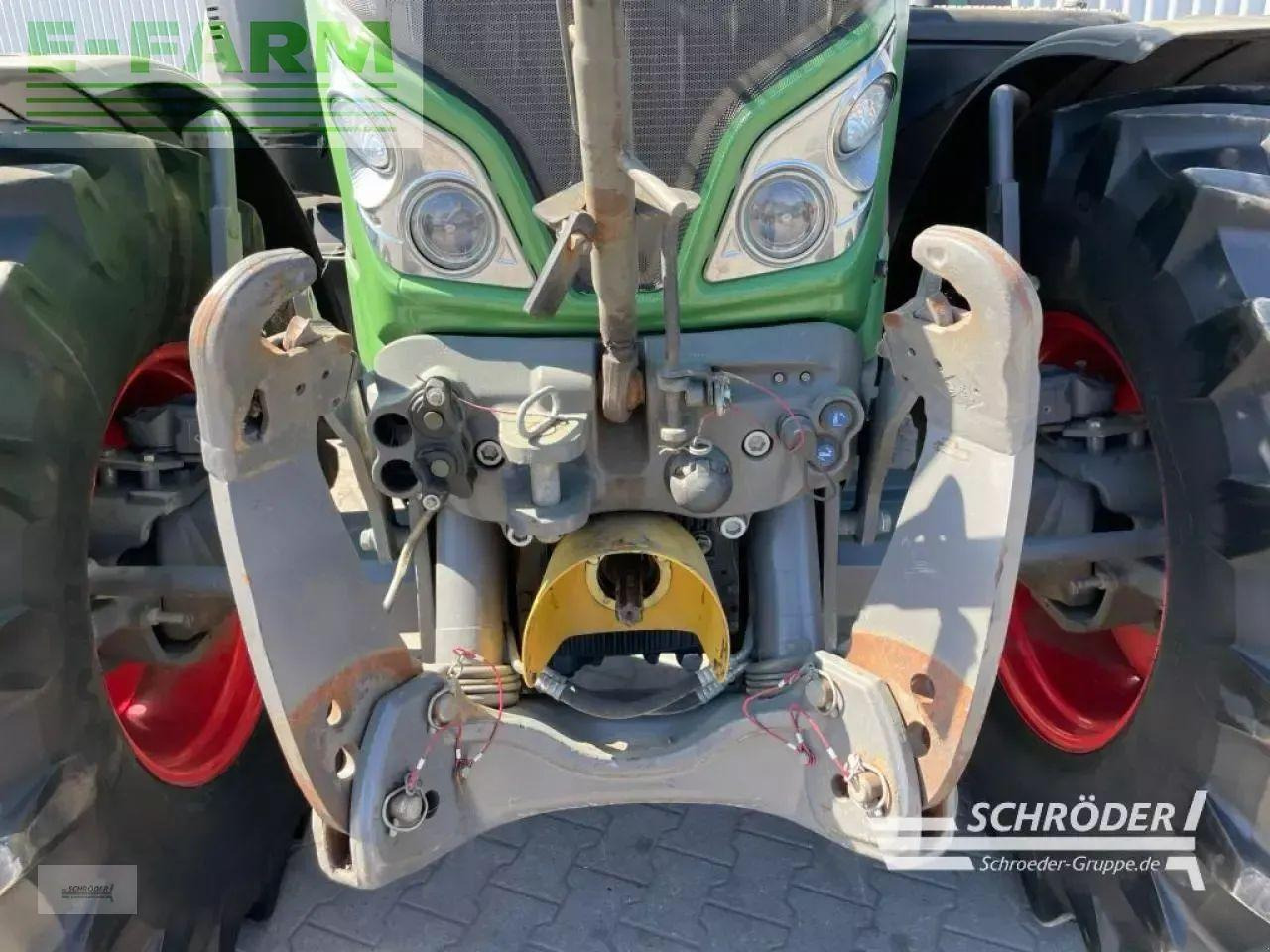 Tracteur agricole Fendt 724 vario s4 profi plus ProfiPlus: photos 13