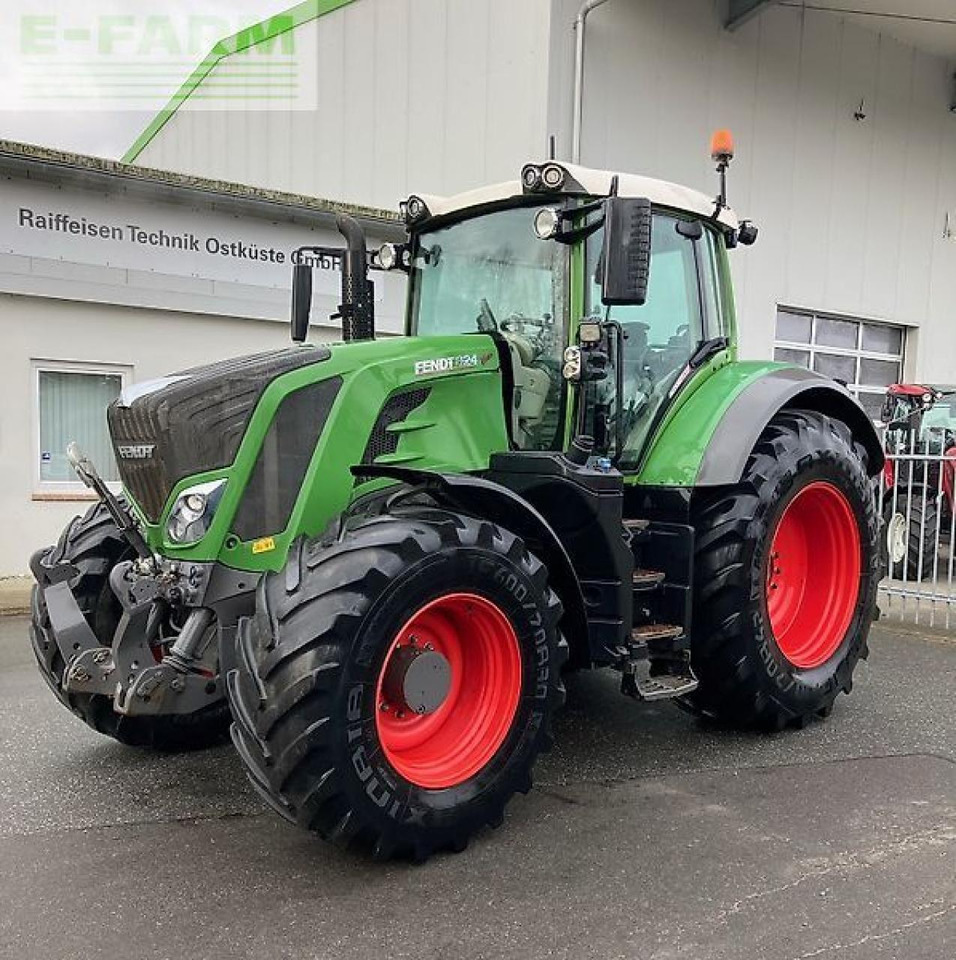 Fendt 824 s4 profiplus - Tracteur agricole: photos 1 Fendt 824 s4 profiplus - Tracteur agricole: photos 1