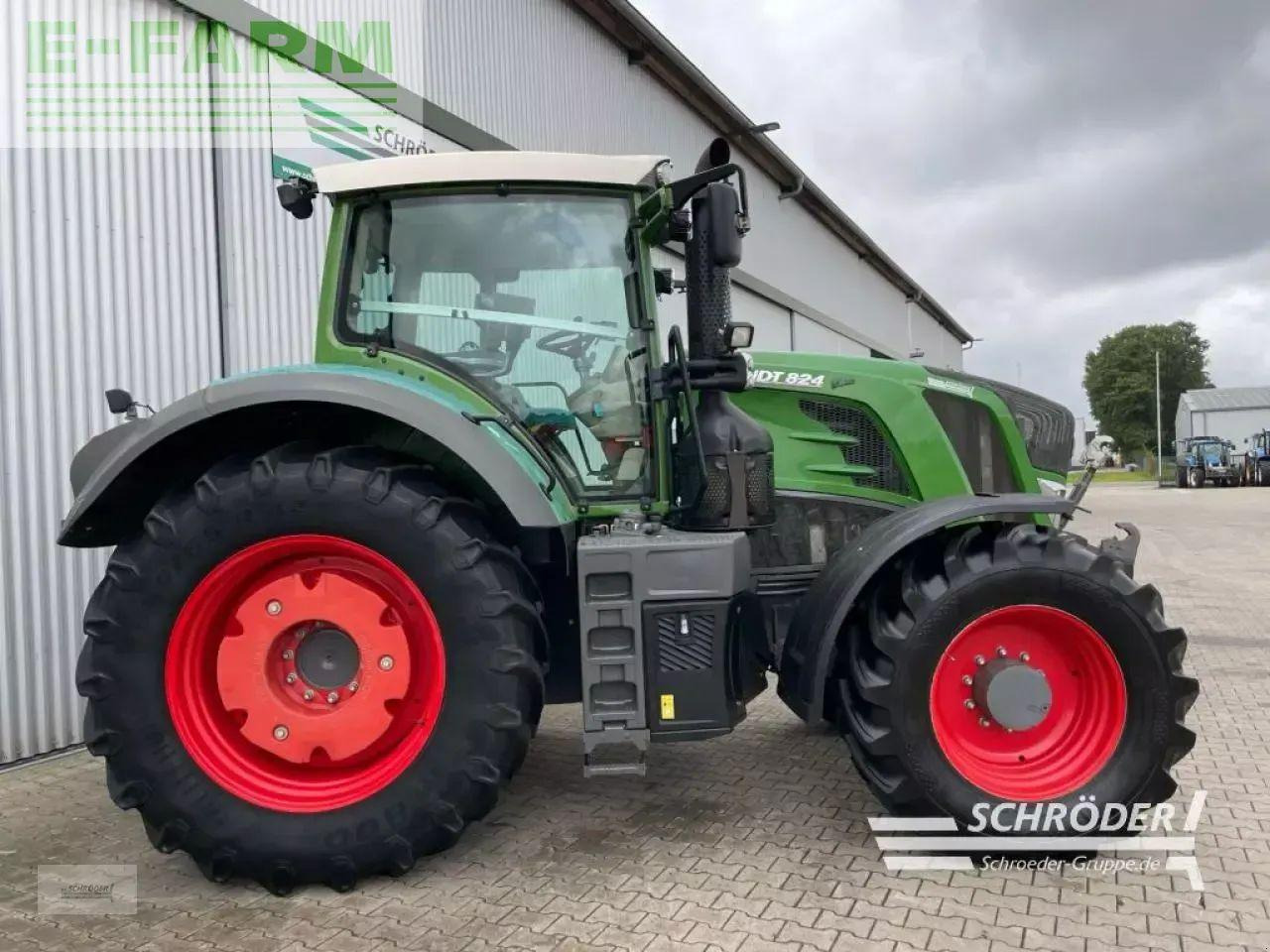 Fendt 824 vario s4 profi plus ProfiPlus - Tracteur agricole: photos 2 Fendt 824 vario s4 profi plus ProfiPlus - Tracteur agricole: photos 2