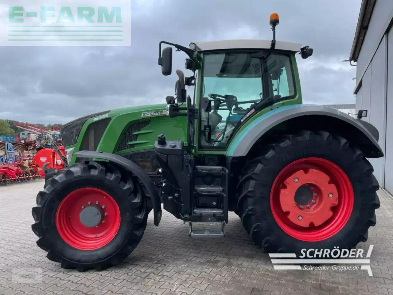 Fendt 824 vario s4 profi plus ProfiPlus - Tracteur agricole: photos 4 Fendt 824 vario s4 profi plus ProfiPlus - Tracteur agricole: photos 4