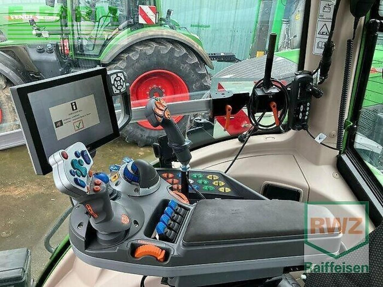 Fendt 826 s4 profi plus gwvl bis 2028 - Tracteur agricole: photos 4 Fendt 826 s4 profi plus gwvl bis 2028 - Tracteur agricole: photos 4