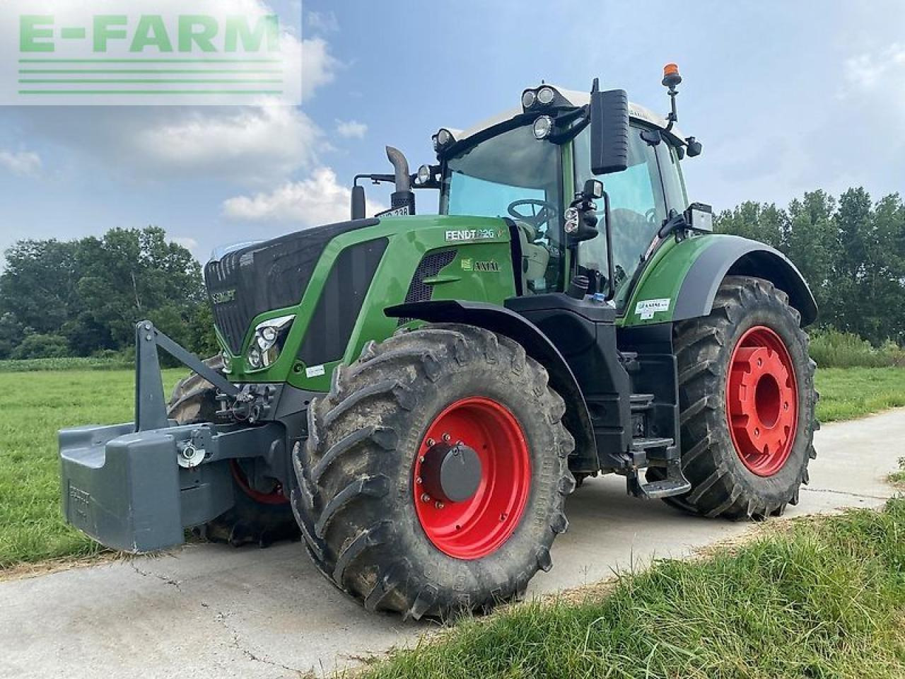 Fendt 826 vario profi plus ProfiPlus - Tracteur agricole: photos 1 Fendt 826 vario profi plus ProfiPlus - Tracteur agricole: photos 1