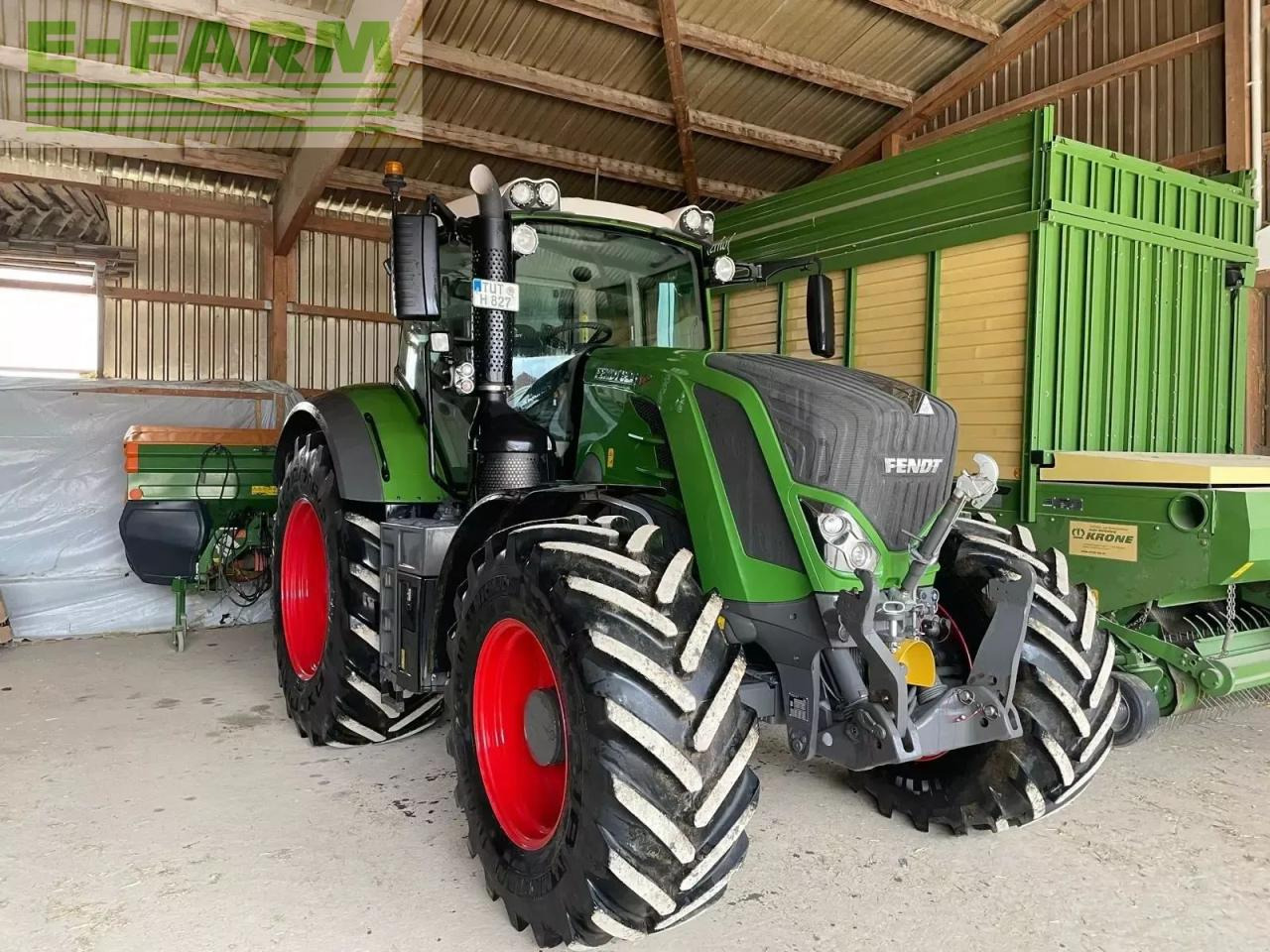 Fendt 826 vario profiplus ProfiPlus - Tracteur agricole: photos 2 Fendt 826 vario profiplus ProfiPlus - Tracteur agricole: photos 2