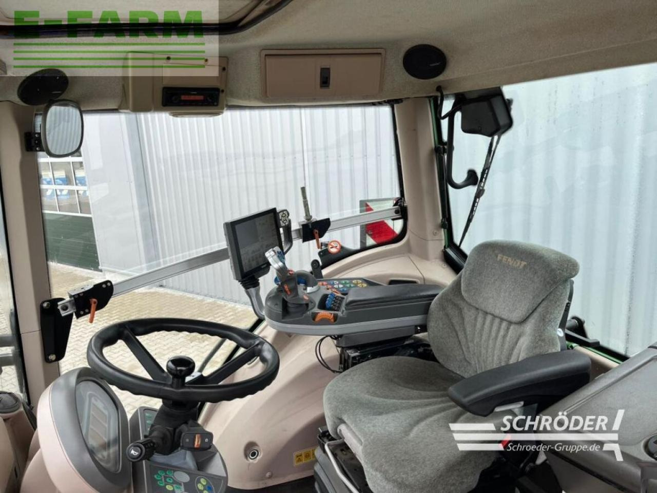 Fendt 828 s4 profi plus - Tracteur agricole: photos 5 Fendt 828 s4 profi plus - Tracteur agricole: photos 5