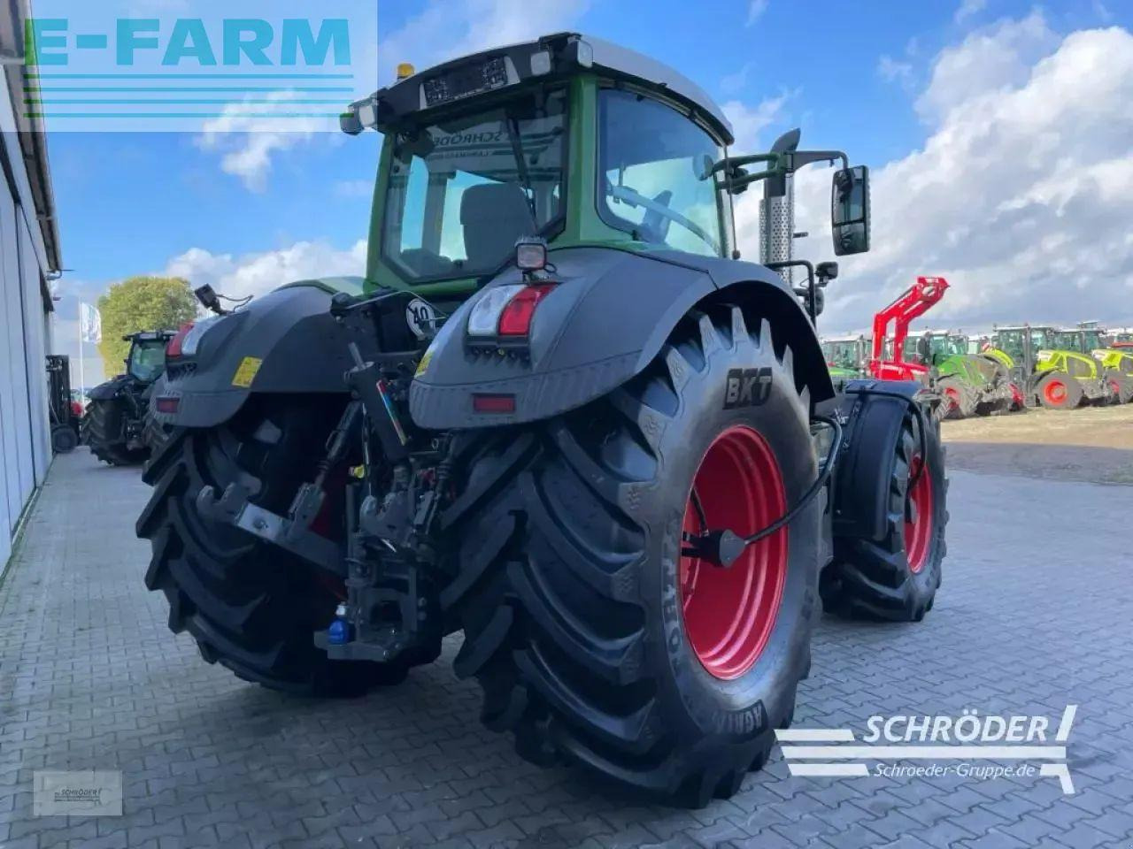 Fendt 828 s4 profi plus - Tracteur agricole: photos 3 Fendt 828 s4 profi plus - Tracteur agricole: photos 3