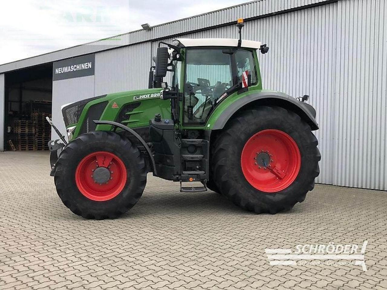 Fendt 828 vario s4 profi plus - Tracteur agricole: photos 2 Fendt 828 vario s4 profi plus - Tracteur agricole: photos 2