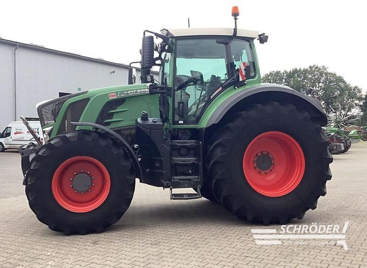Fendt 828 vario s4 profi plus - Tracteur agricole: photos 4 Fendt 828 vario s4 profi plus - Tracteur agricole: photos 4