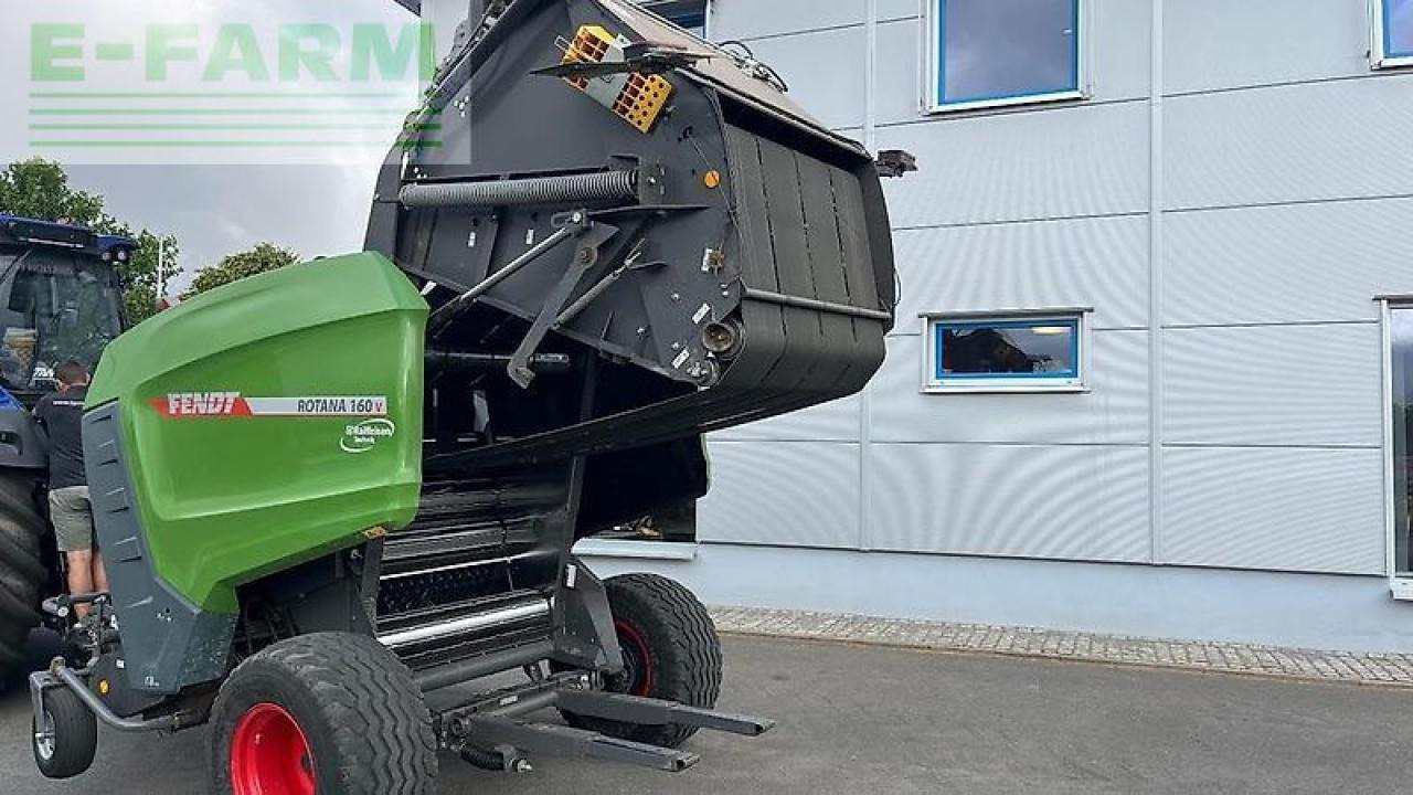 Fendt rotana 160 v variable rundballenpresse mit bändern stroh - Presse à balles cubiques: photos 5 Fendt rotana 160 v variable rundballenpresse mit bändern stroh - Presse à balles cubiques: photos 5