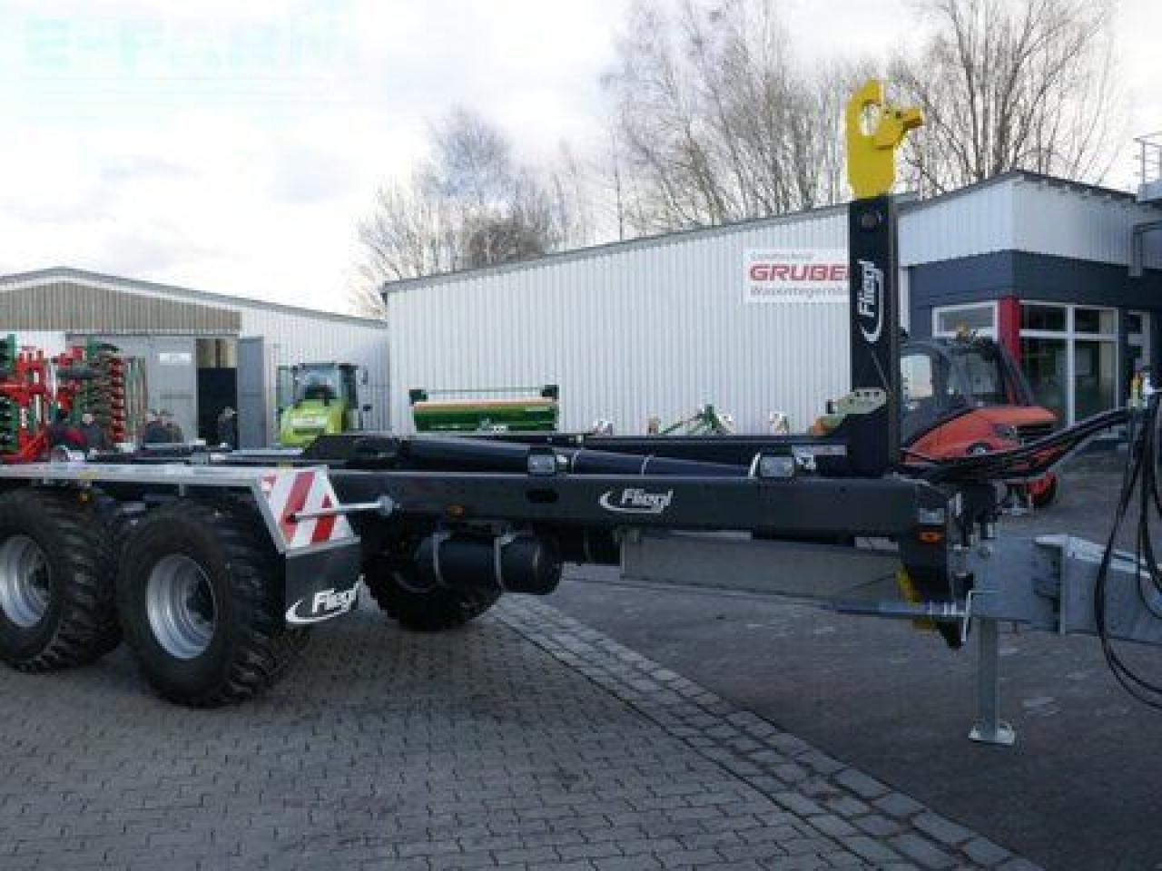 Fliegl hkl 22 - tandem abrollkipper - Remorque ampliroll/ Multibenne: photos 3 Fliegl hkl 22 - tandem abrollkipper - Remorque ampliroll/ Multibenne: photos 3