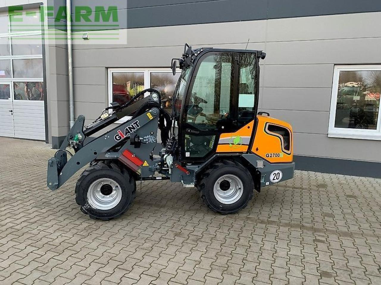 Giant g2700 elektro - Mini pelle: photos 3 Giant g2700 elektro - Mini pelle: photos 3