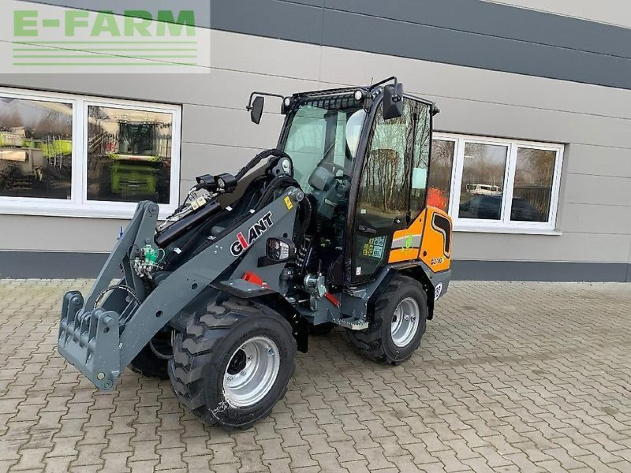 Giant g2700 elektro - Mini pelle: photos 1 Giant g2700 elektro - Mini pelle: photos 1