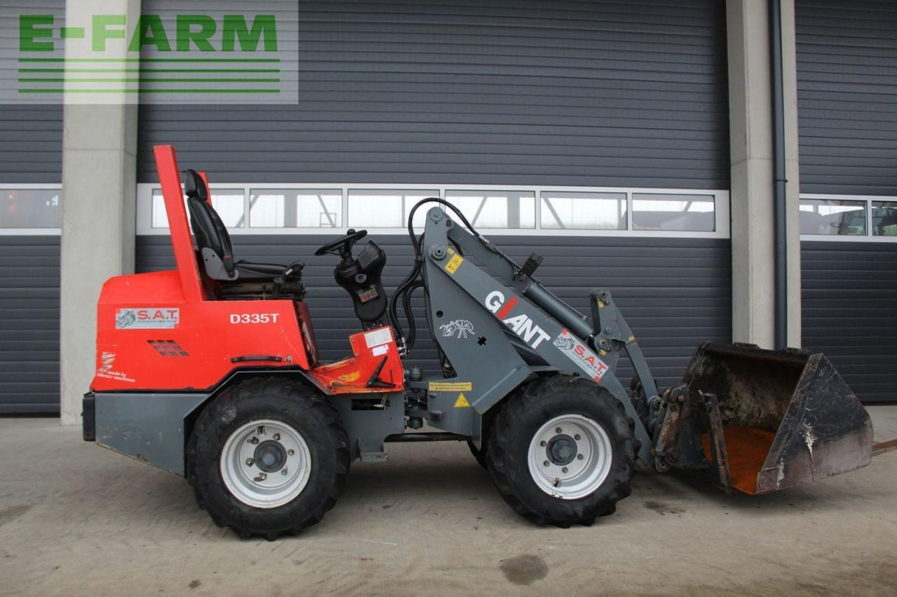 Giant hoflader d 335 t - Mini pelle: photos 5 Giant hoflader d 335 t - Mini pelle: photos 5