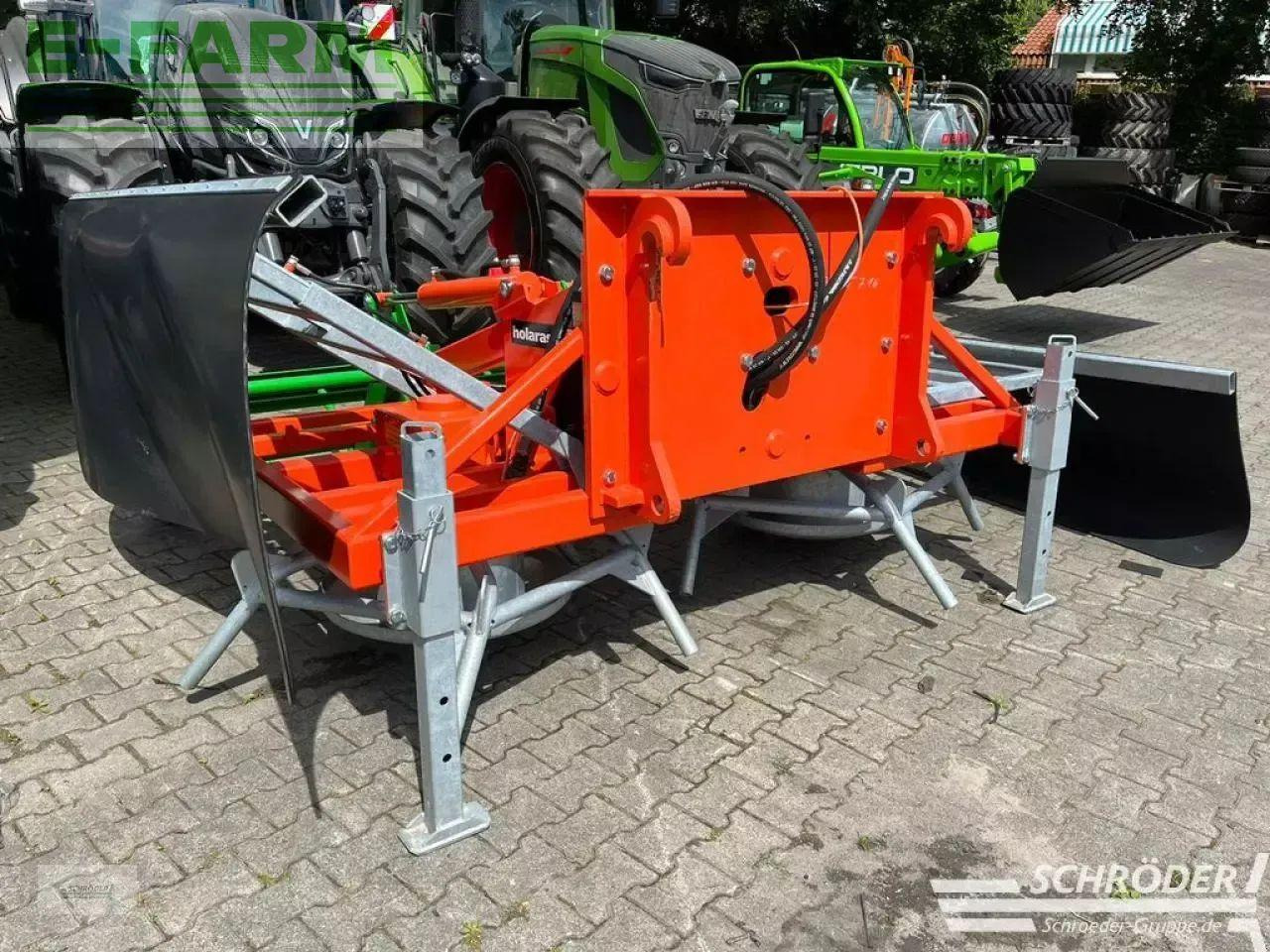 Holaras jumbo ks-shb / volvo aufnahme - Matériel d'ensilage: photos 2 Holaras jumbo ks-shb / volvo aufnahme - Matériel d'ensilage: photos 2