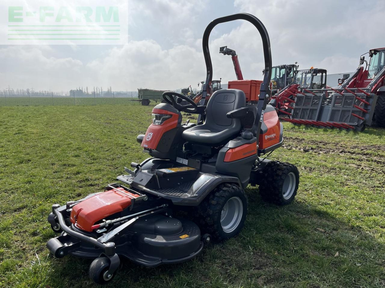 Husqvarna p 524xr efi mit funksteuerung inkl. mähdeck - Tracteur agricole: photos 3 Husqvarna p 524xr efi mit funksteuerung inkl. mähdeck - Tracteur agricole: photos 3
