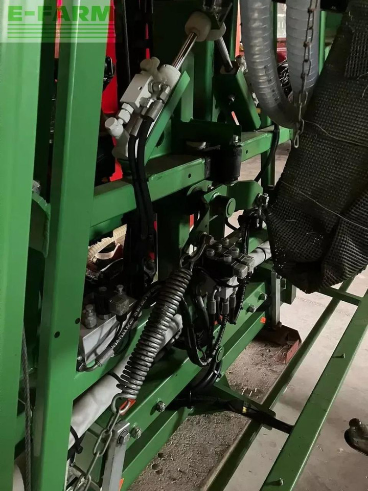 Jessernigg s ng pl 1200 feldspritze mit fronttank gps - Pulvérisateur traîné: photos 5 Jessernigg s ng pl 1200 feldspritze mit fronttank gps - Pulvérisateur traîné: photos 5