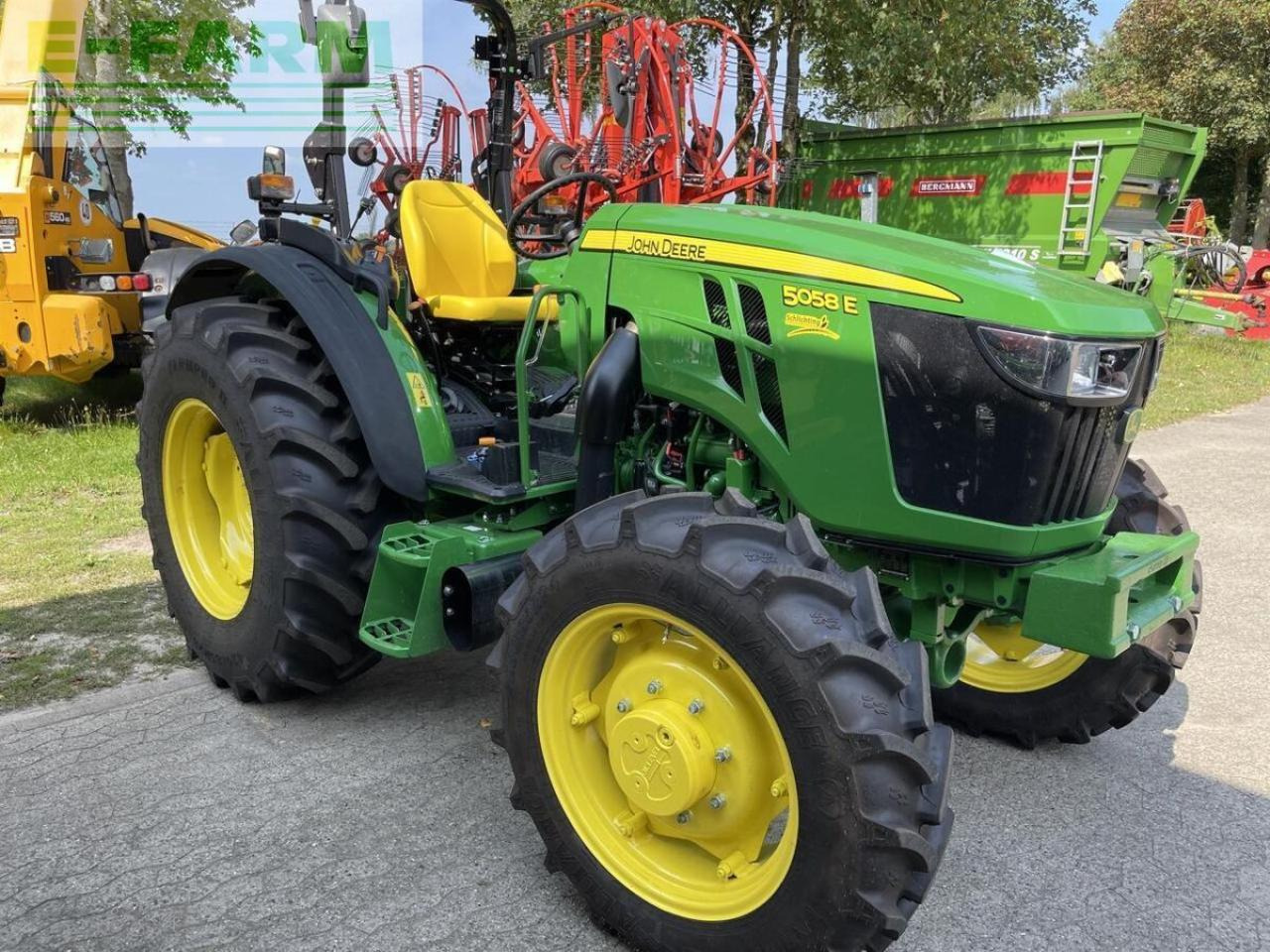 John Deere 5058e ohne kabine - Tracteur agricole: photos 1 John Deere 5058e ohne kabine - Tracteur agricole: photos 1