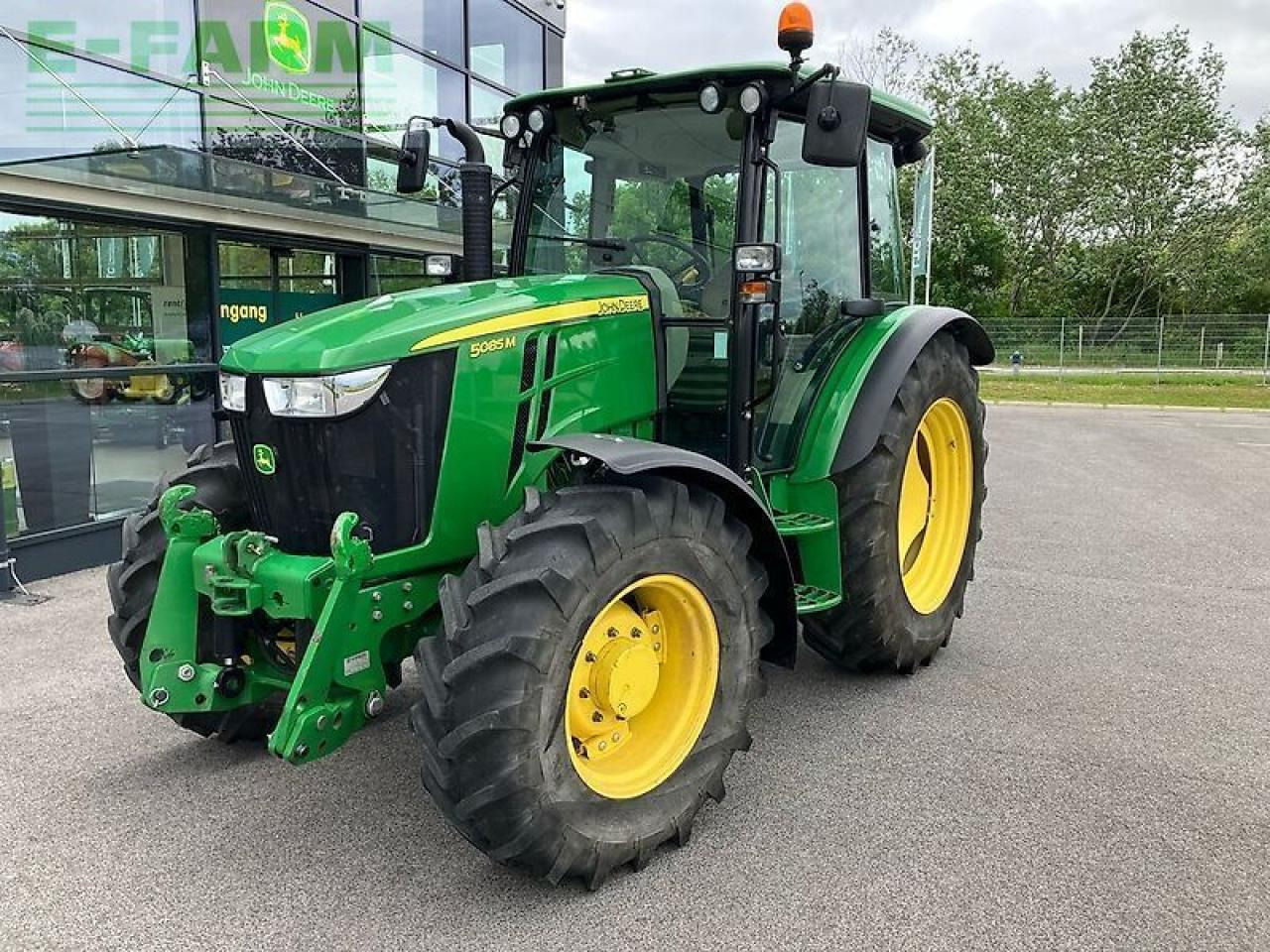John Deere 5085m - Tracteur agricole: photos 1 John Deere 5085m - Tracteur agricole: photos 1