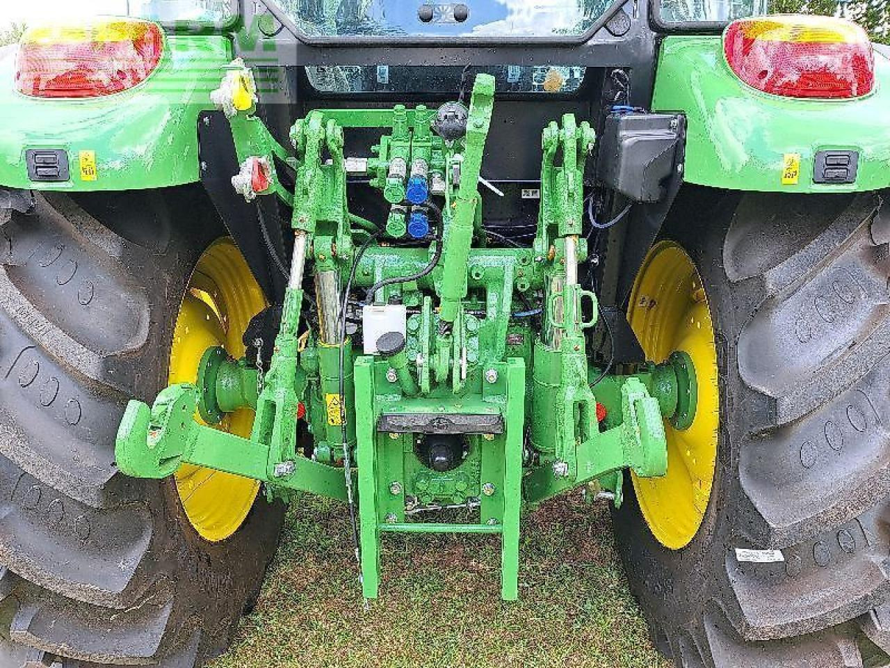 John Deere 5100m - Tracteur agricole: photos 5 John Deere 5100m - Tracteur agricole: photos 5