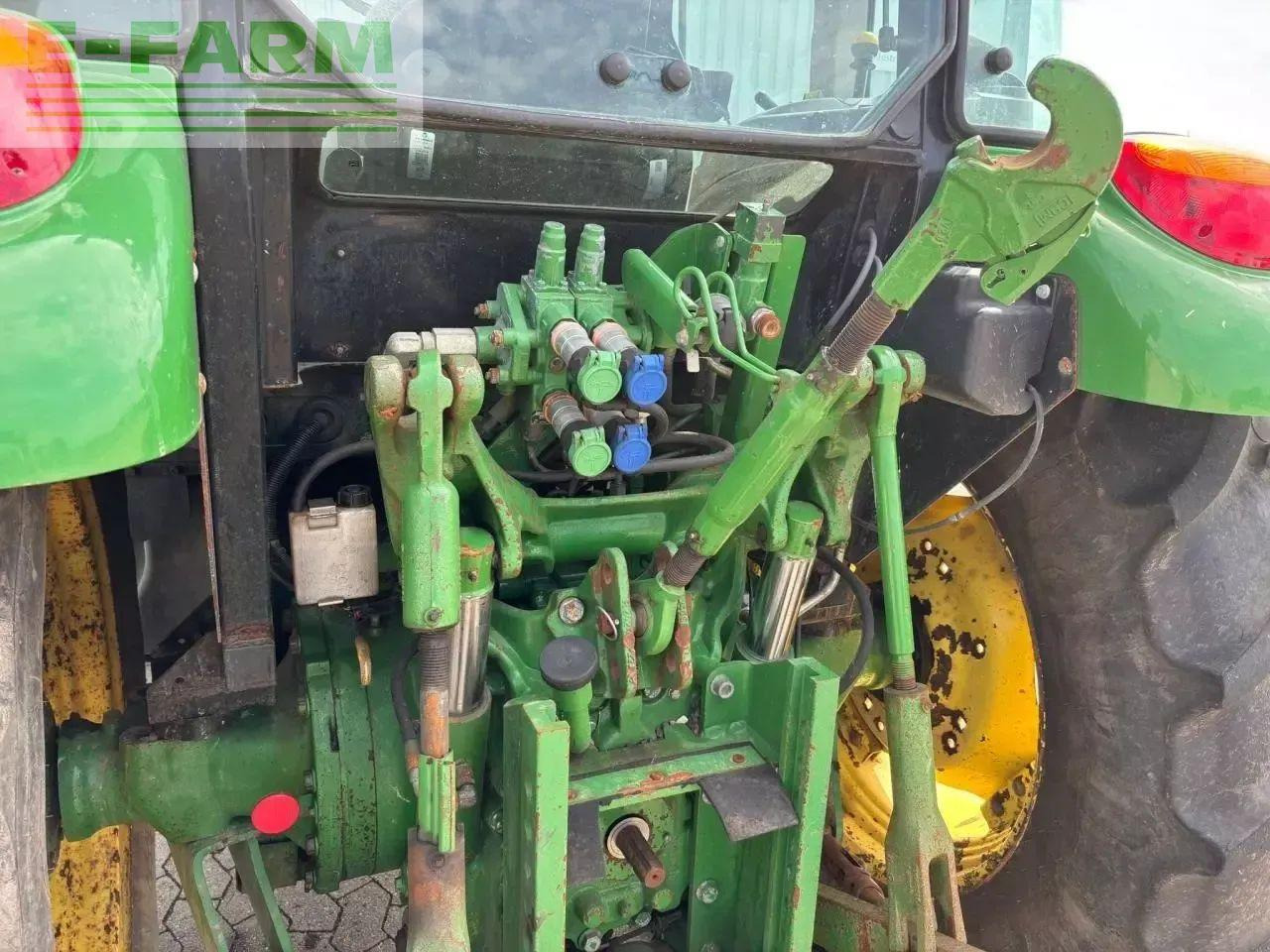 John Deere 5115m - Tracteur agricole: photos 4 John Deere 5115m - Tracteur agricole: photos 4